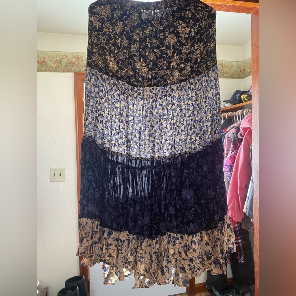 Women’s Skirt